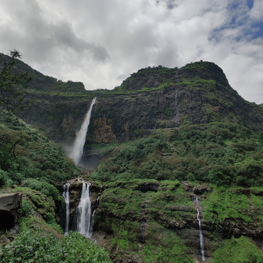 waterfall treks near mumbai